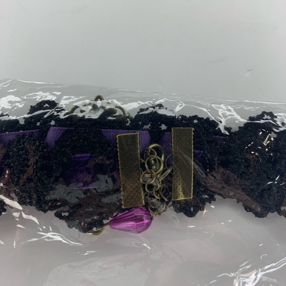 Purple lace choker - Picture 3 of 3